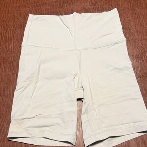 Women's Artizia Mint High-Waisted Shorts